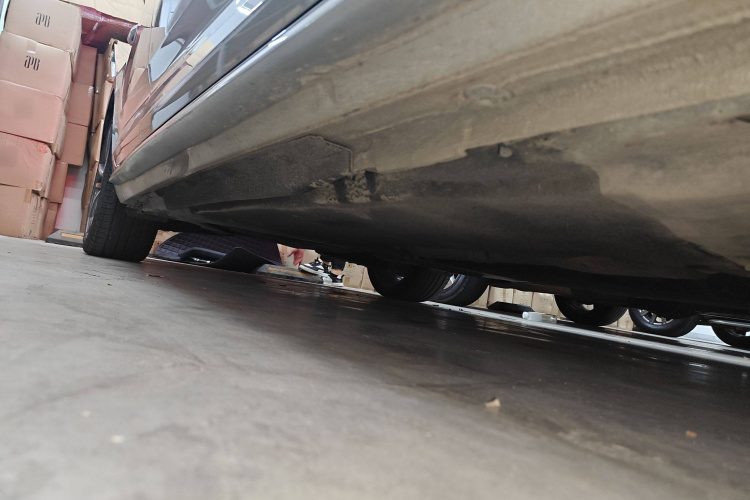 奥迪A4L 2017款 Plus 40 TFSI 运动型局部细节9001