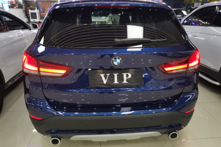 宝马X1 2020款 sDrive20Li 尊享型车身外观6