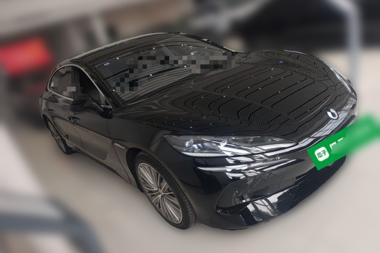 腾势Z9 2024款 1100km 四驱Ultra版车身外观3