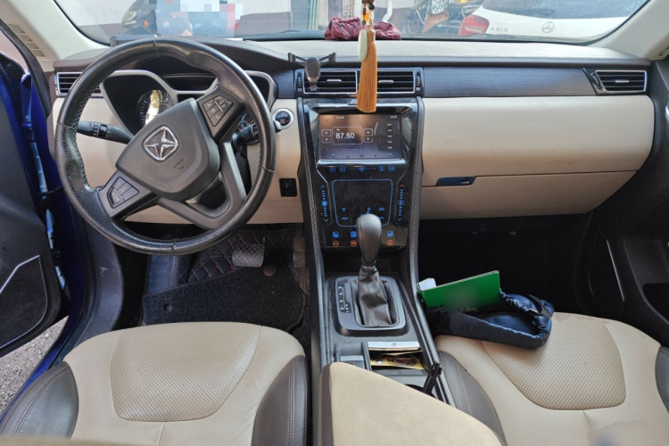 江铃 驭胜S330 2016款 1.5L GTDi 自动四驱旗舰版中控内饰12