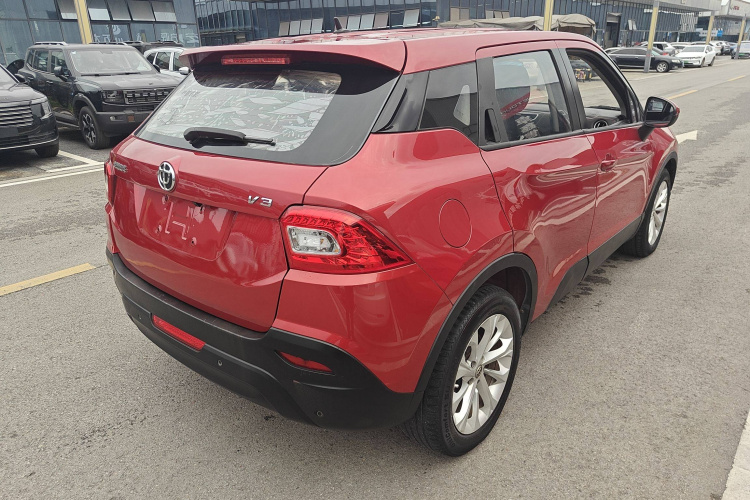 中华V3 2016款 1.5L 手动舒适型车身外观6005