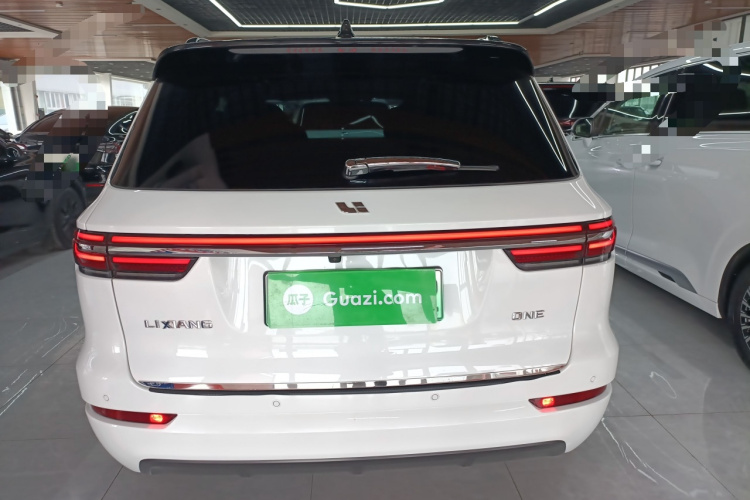 理想汽车 理想ONE 2021款 增程6座版车身外观6