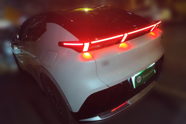 领克Z20 2025款 530km 后驱Pro车身外观5