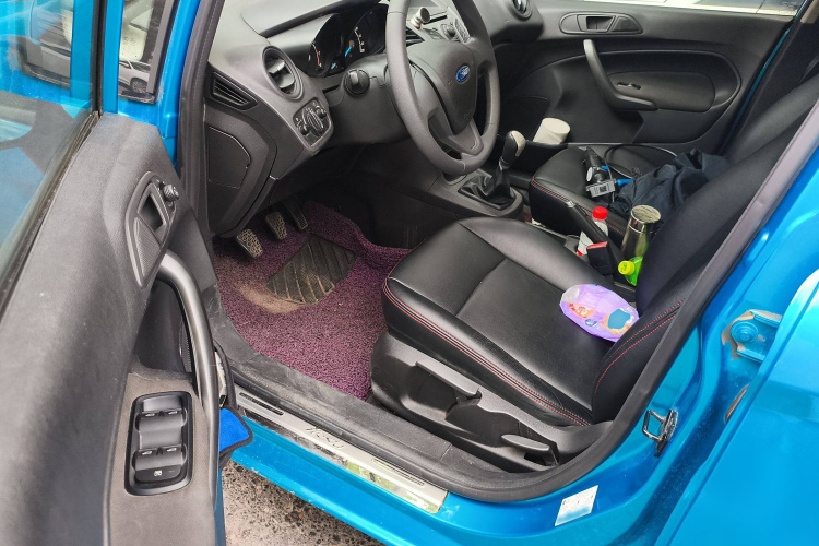 福特 嘉年华 2013款 三厢 1.5L 手动风尚型中控内饰7003