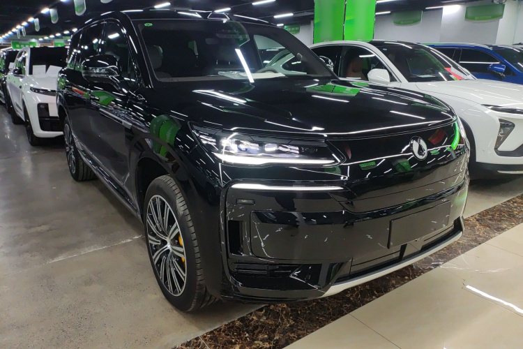 腾势N9 2025款 尊荣型车身外观6002