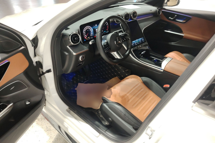 奔驰C级 2022款 改款 C 200 L 运动版中控内饰20