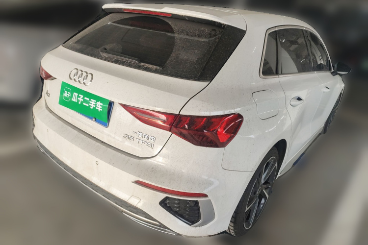 奥迪A3 2023款 改款 Sportback 35 TFSI 时尚运动型车身外观7