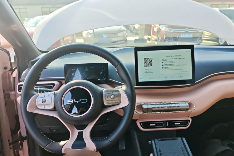 比亚迪 海鸥 2024款 荣耀版 305km 自由版中控内饰7002