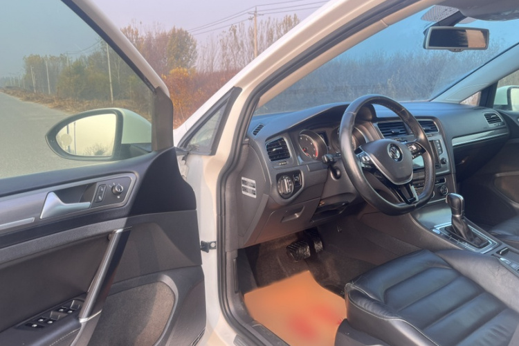 大众 高尔夫 2016款 230TSI 自动豪华型中控内饰7004