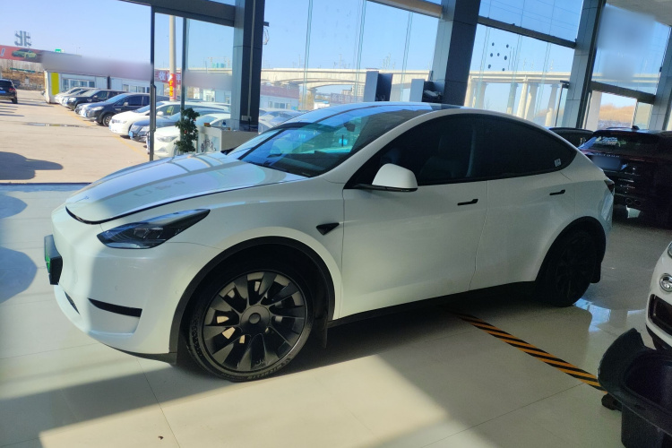 特斯拉 Model Y 2022款 改款 后轮驱动版车身外观6003