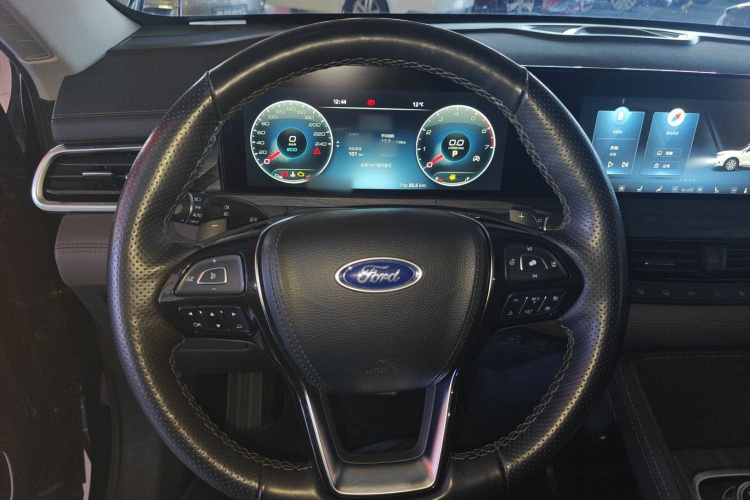 福特 领裕 2023款 EcoBoost 225 尊领型 7座（2/3/2）中控内饰13
