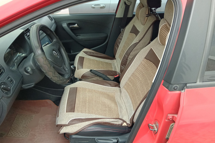 大众 Polo 2016款 1.4L 手动风尚型局部细节19