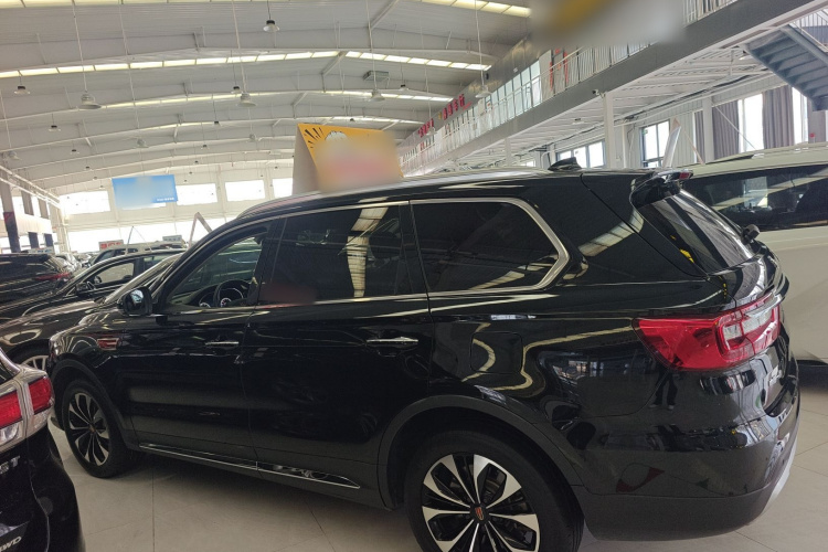 红旗HS7 2022款 2.0T DCT两驱智联旗享版 五座车身外观4