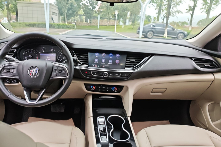 别克 君威 2020款 552T 精英型中控内饰7002