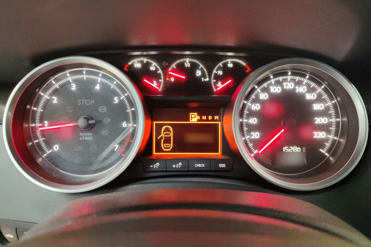 标致508 2015款 1.6THP 自动致臻版局部细节14