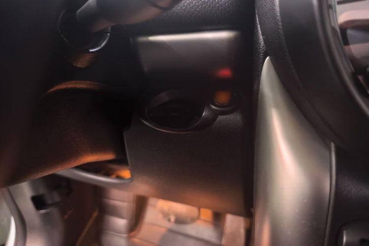 MINI Countryman 2011款 1.6L COOPER Fun中控内饰7003