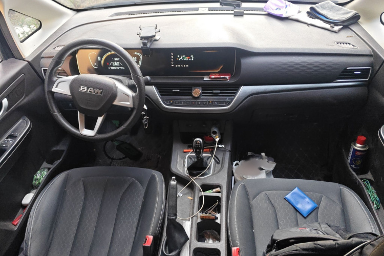 BAW北汽制造 锐胜王牌M7 2023款 2.0L 长轴创富型 7座中控内饰7002