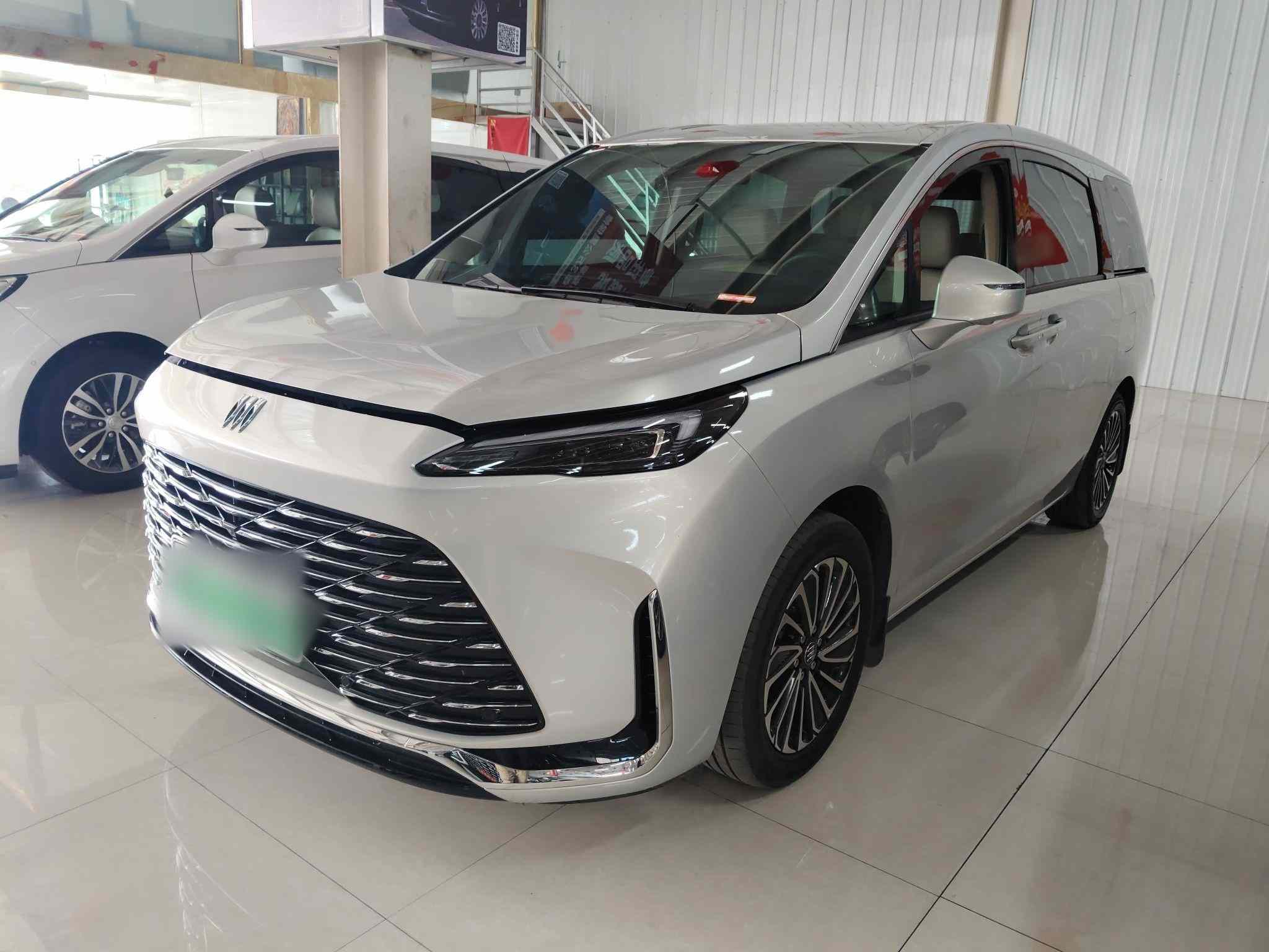 别克GL8新能源 2025款 陆尚 尊享版 7座(2)