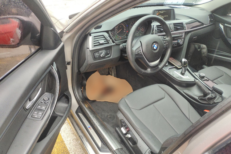 宝马3系 2017款 320Li 时尚型中控内饰20