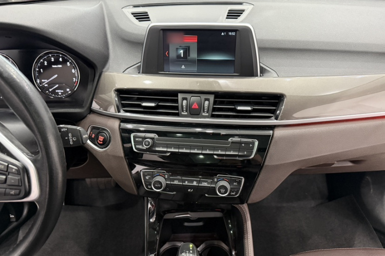 宝马X1 2019款 sDrive18Li 尊享型局部细节16