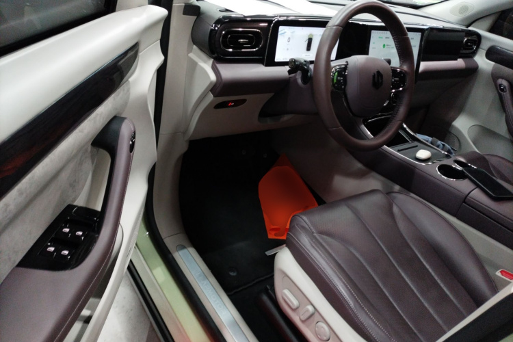 零跑汽车 零跑C11 2021款 豪华版中控内饰20