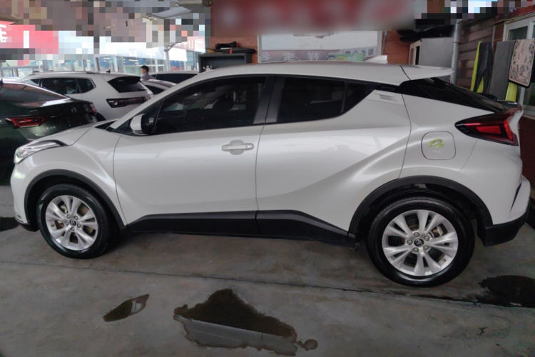 丰田 奕泽IZOA 2021款 2.0L 奕享版车身外观4