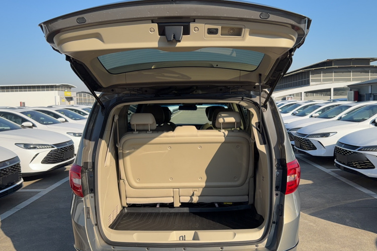 别克GL8 2018款 28T 尊贵型 国VI局部细节23