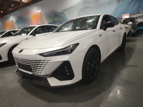 长安UNI-V 智电iDD 2023款  智电iDD 1.5T 113km智趣型（飞快版）