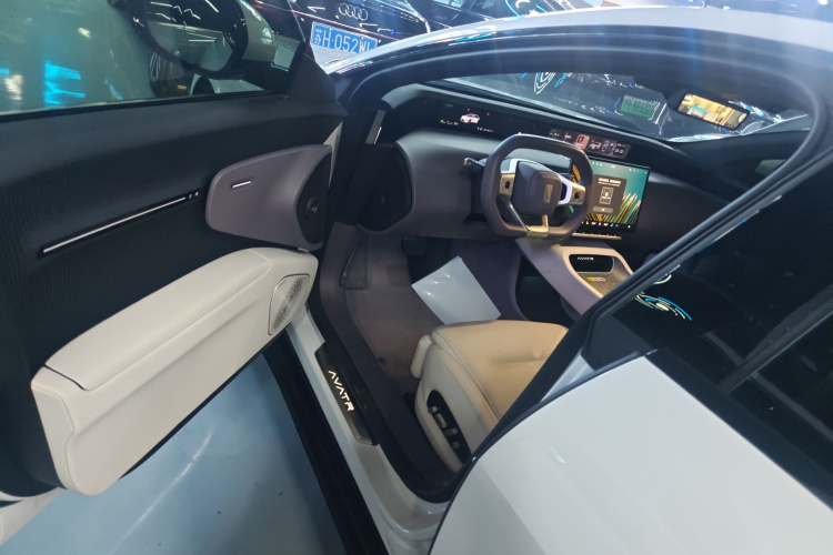 阿维塔12 2025款 Max纯电版中控内饰20