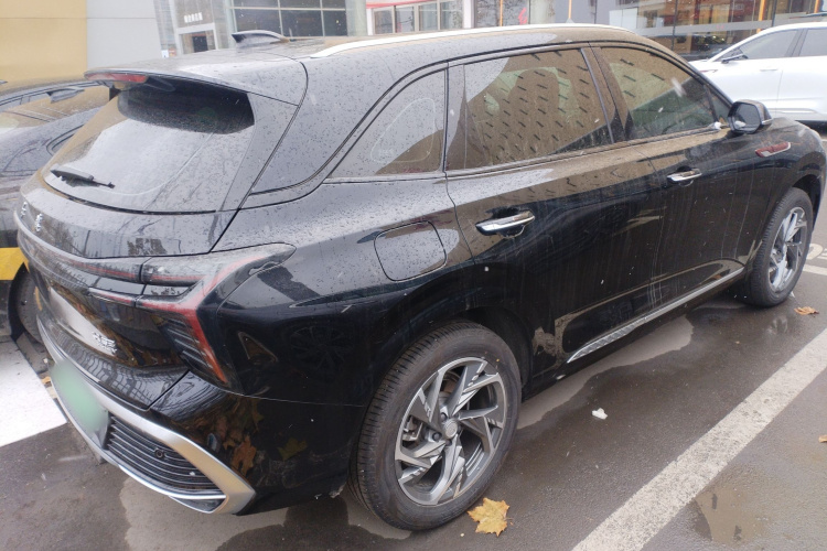 红旗HS3 PHEV 2024款 PHEV 115km 劲为版车身外观7