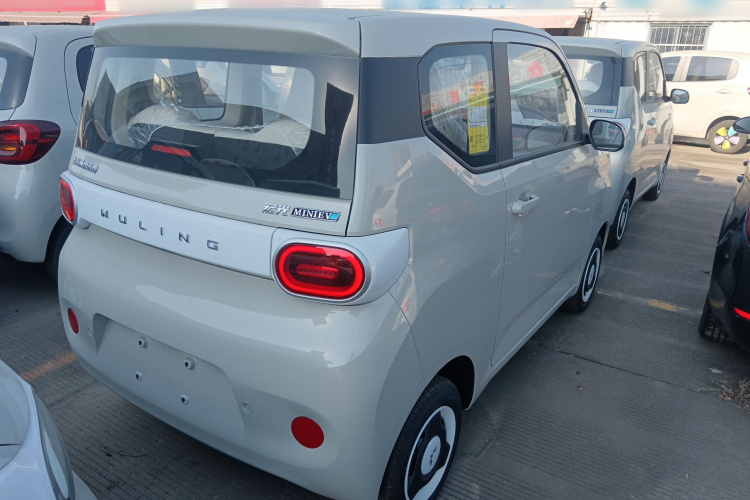 五菱汽车 宏光MINIEV 2024款 第三代 215km 青春版车身外观6005