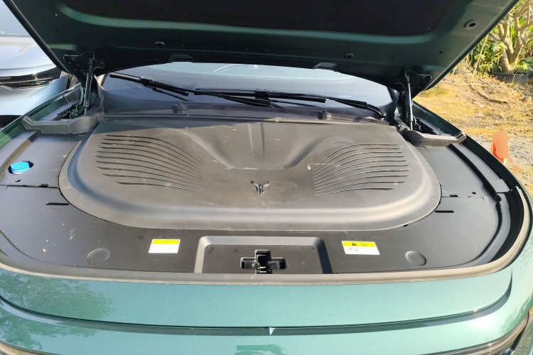 岚图汽车 岚图FREE 2025款 318 318km 后驱环游版局部细节24