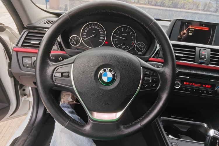 宝马3系 2015款 320Li 超悦版时尚型局部细节13