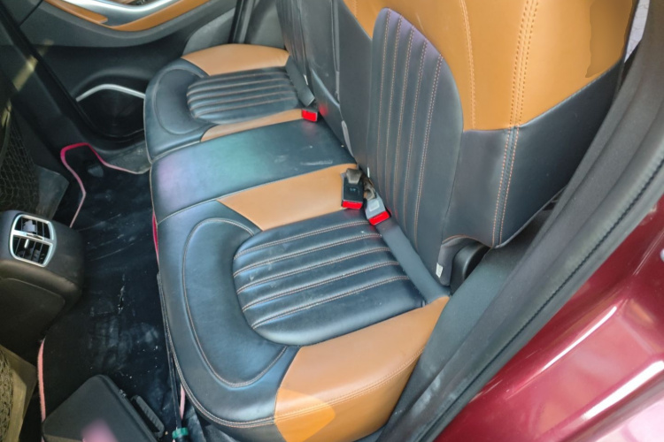 东南DX7 2015款 1.5T 手动豪华型中控内饰21