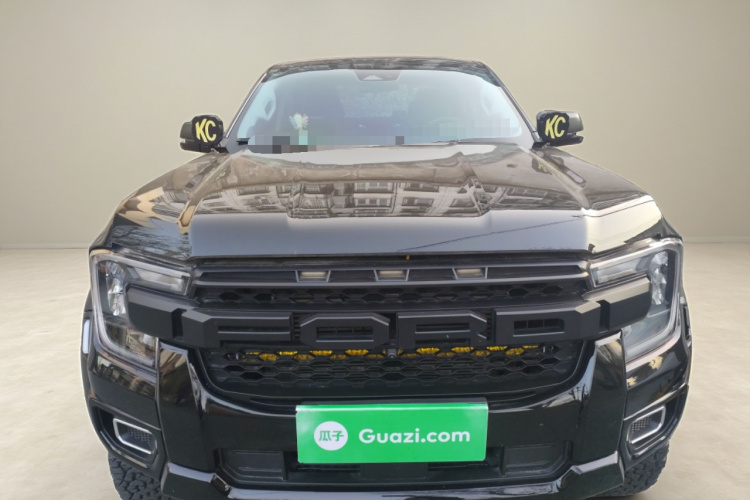 福特 游骑侠Ranger 2023款 探迹四驱自动版 汽油车身外观2