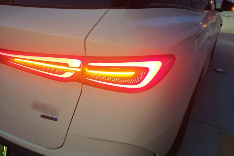 比亚迪 海豹06 DM-i旅行版 2025款 DM-i 80KM尊贵型车身外观6006