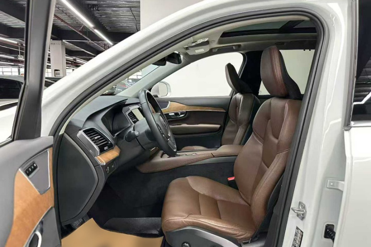 沃尔沃XC90 2019款 T6 智逸版 7座 国VI车身外观6007