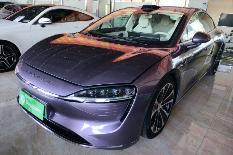 鸿蒙智行 智界S7 2025款 785km Ultra车身外观1