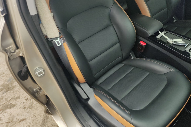 吉利汽车 帝豪GL 2020款 1.5T DCT豪华型局部细节41