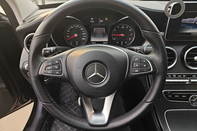 奔驰C级 2015款 C 200 L 运动型中控内饰13