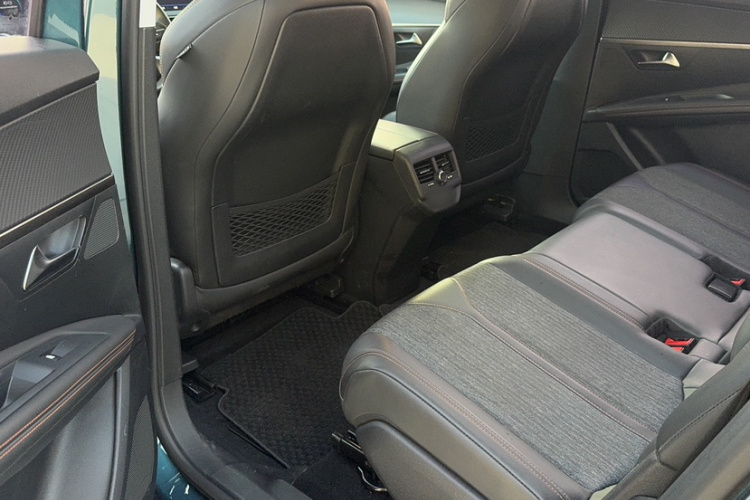 标致5008 2017款 350THP 7座精英版中控内饰7002