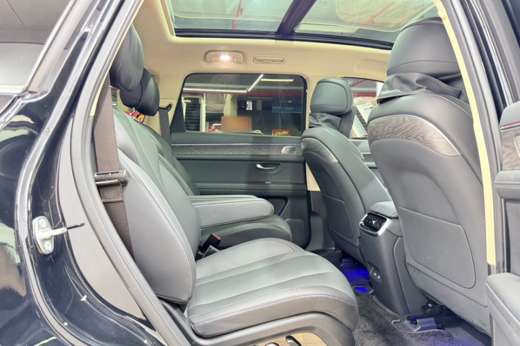 鸿蒙智行 问界M7 2022款 1.5T 四驱豪华版中控内饰7001