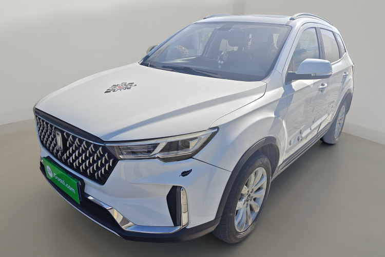 奔腾T33 2019款 1.6L 自动豪华型 国VI车身外观1