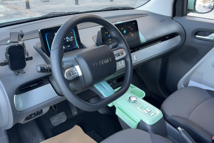 长安启源 长安Lumin 2023款 205km 香沁款中控内饰7001