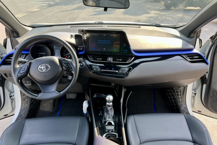 丰田C-HR 2020款 2.0L 豪华版中控内饰7003