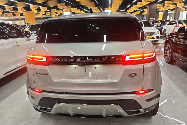 路虎 2024款 揽胜极光L SE 驭光尊耀版车身外观6