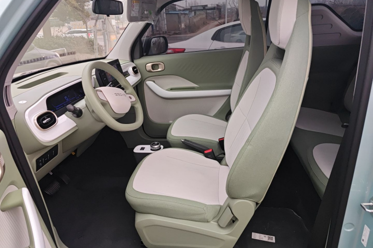 吉利银河 熊猫 2025款 210km 元气熊中控内饰19