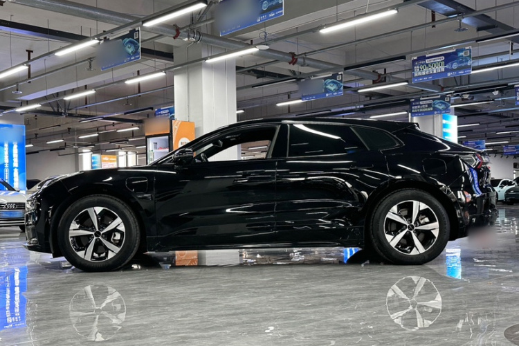 极氪001 2023款 WE版 86kWh车身外观6004