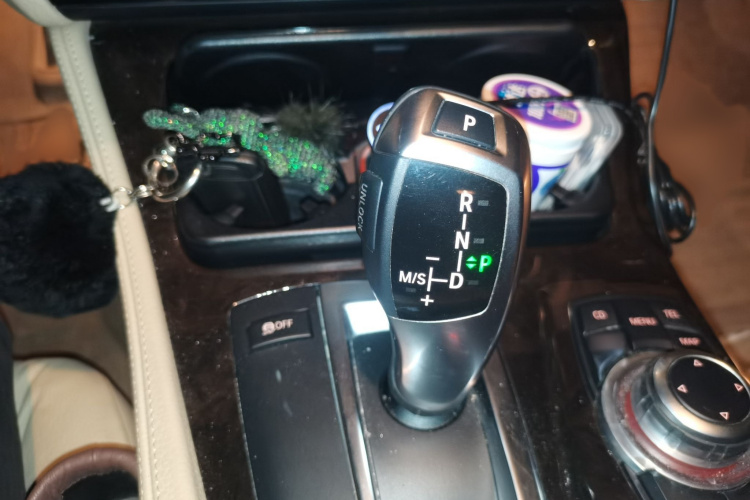 宝马5系 2011款 523Li 豪华型局部细节18