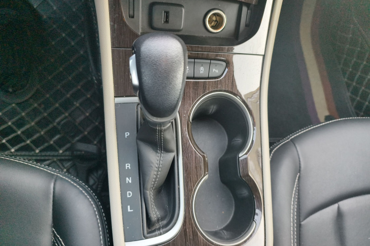 别克 威朗 2019款 三厢 15S 自动进取型局部细节18